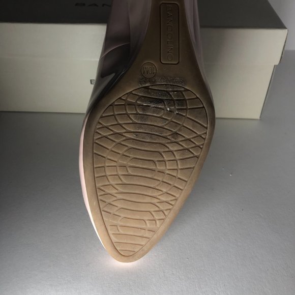 Bandolino Patent Wedge Pumps-Light Pink 10M - Picture 10 of 13